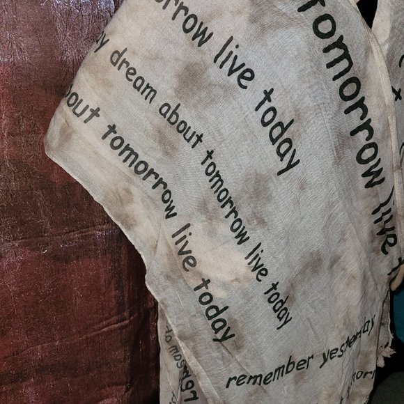 JC Sunny graphic long wrap Size OS - Picture 4 of 6